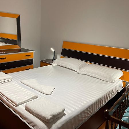 City Center Apartment Galeria Tirana Exterior photo